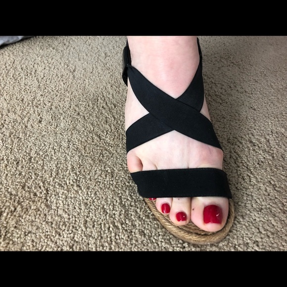 Strappy Black Eric Michael espadrilles. - Picture 2 of 6